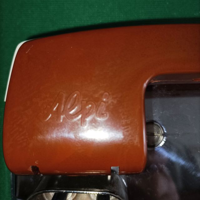 Ferro da stiro portatile Alpi vintage 