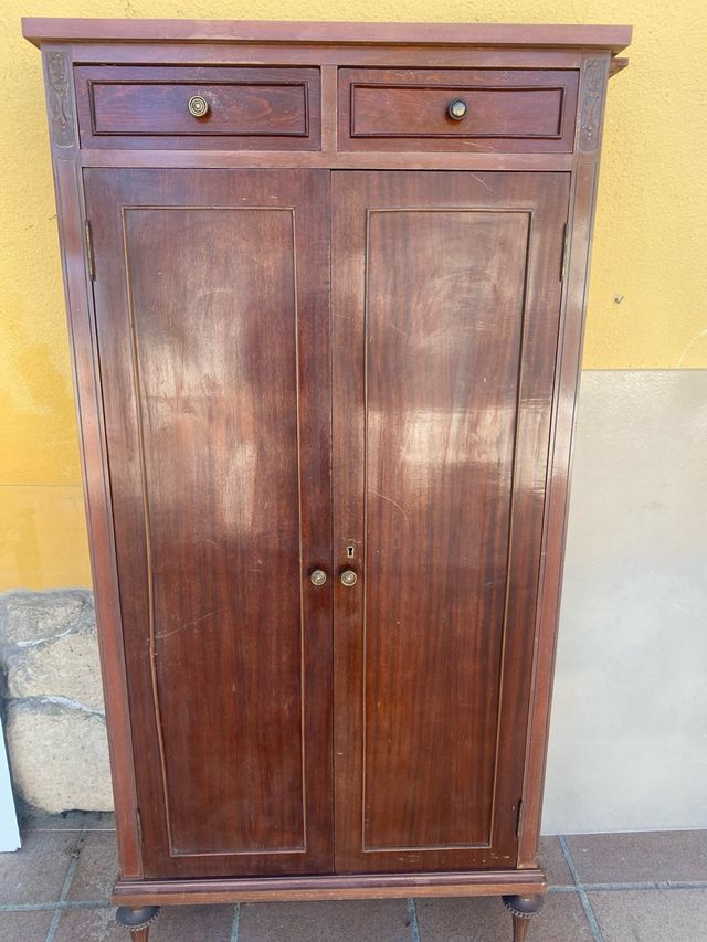 Mueble antiguo