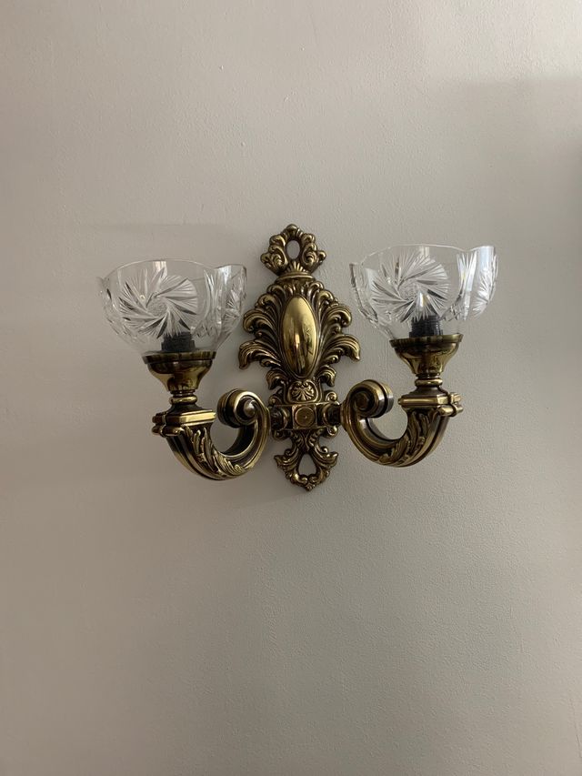 2  Plafones de pared de bronce