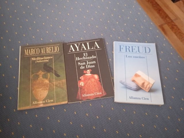 Son varios títulos tratan de cosas diferentes