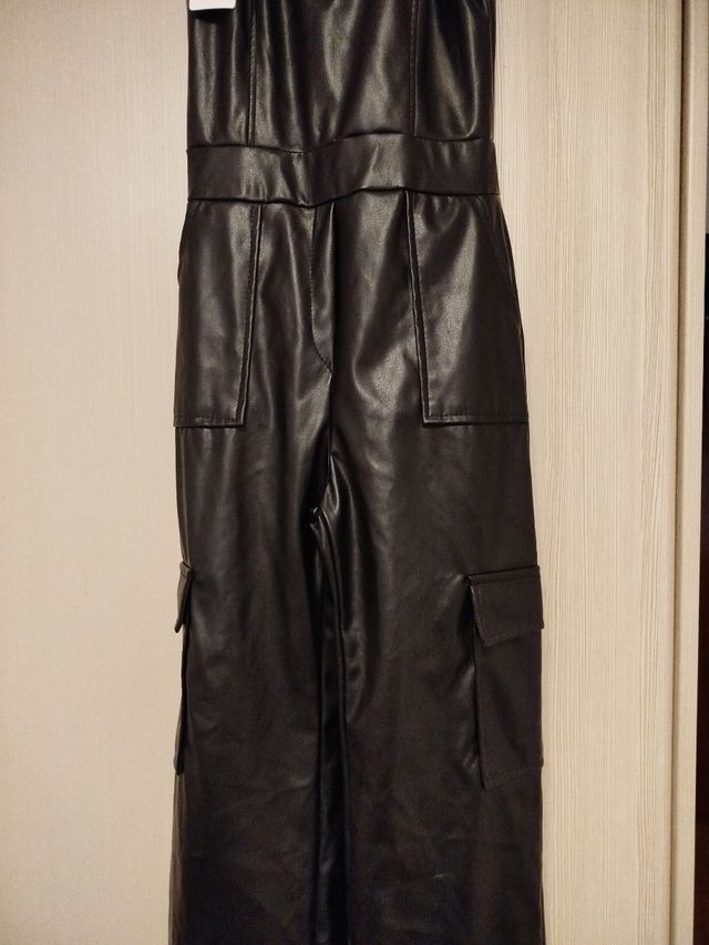 Mono polipiel negro cargo | T.36-40