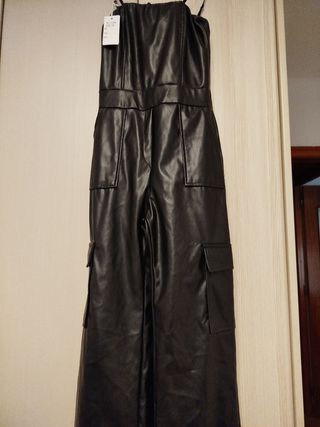 Mono polipiel negro cargo | T.36-40