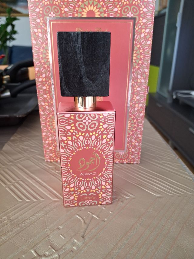 Perfume Lattafa Ajwad Pink - 60ml