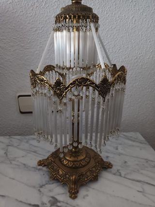 Lamparas de mesa y techo estilo antiguo