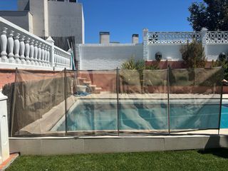 Valla Protectora piscina beige de varios tamaños