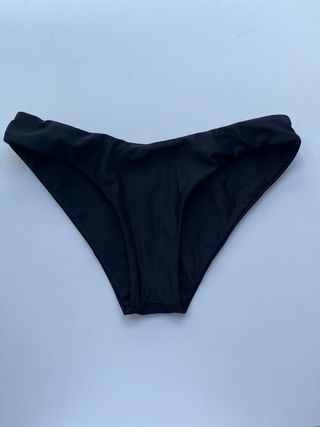 Baraga bikini negro