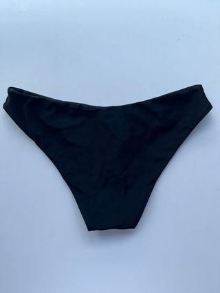 Baraga bikini negro