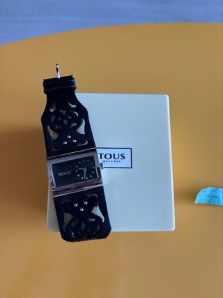 Reloj Tous piel de color negro con forma Oso Tous