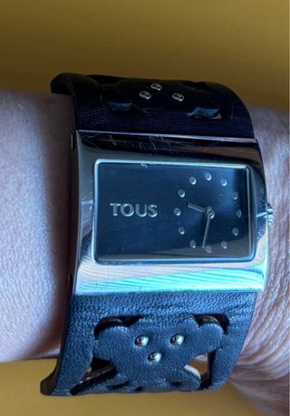Reloj Tous piel de color negro con forma Oso Tous