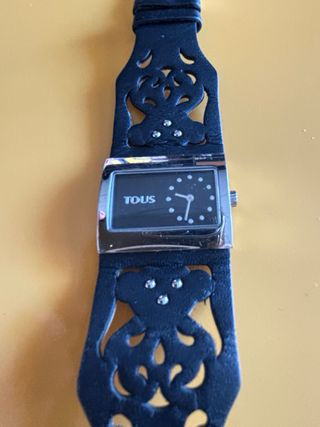 Reloj Tous piel de color negro con forma Oso Tous
