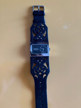 Reloj Tous piel de color negro con forma Oso Tous