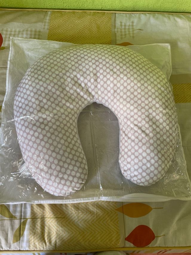 Cojín lactancia -puntos beige