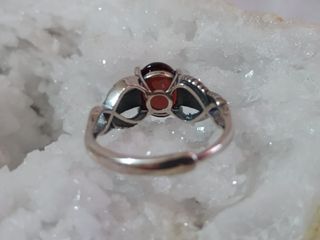 Anillo de Plata con Granate