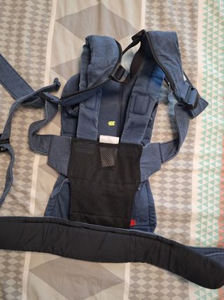 Mochila porteo BabyBjörn One y funda bebé 