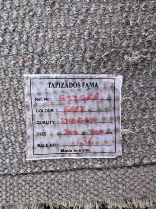 Alfomfra gigante no de ikea, precio nueva 800.