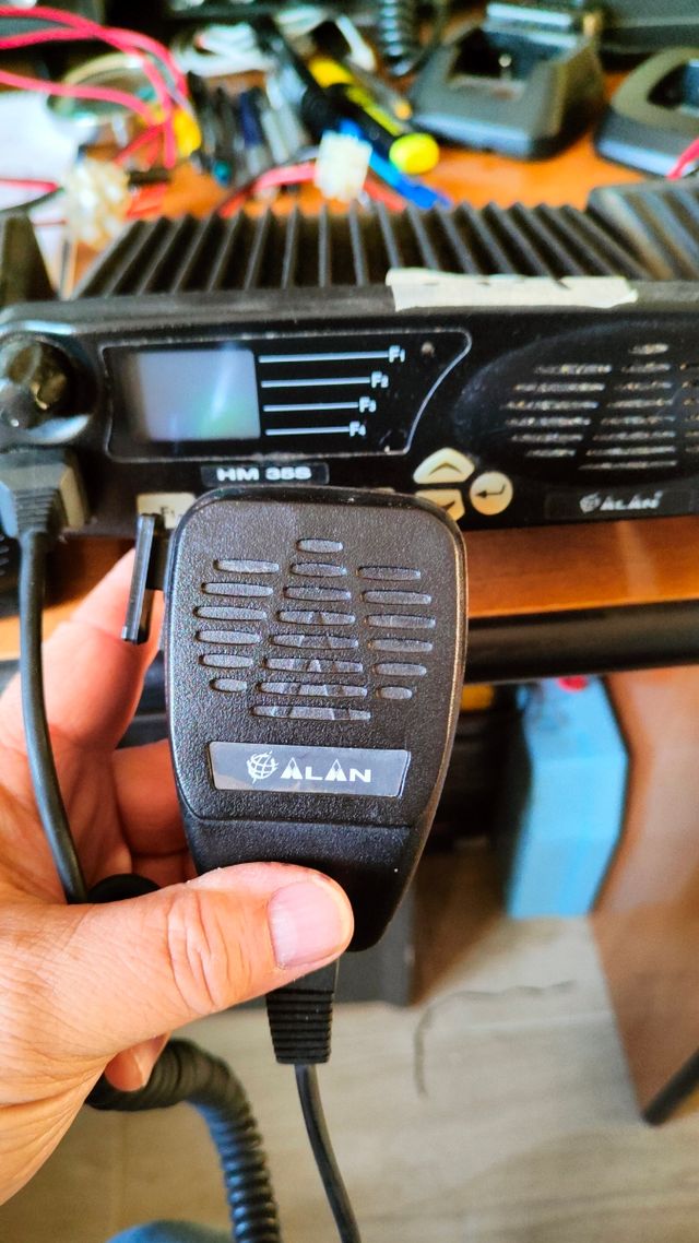 Lotto Radio VHF UHF Alan Hm135