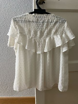 Blusa Zara blanca plumetti