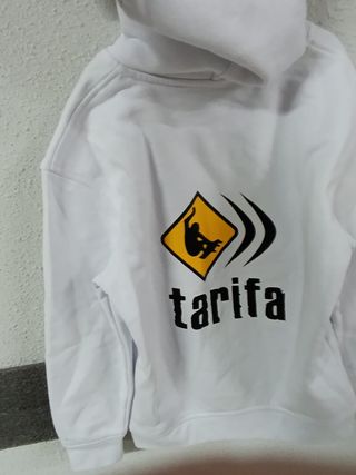 Chaqueta Tarifa niño talla 9 11 años con capucha.