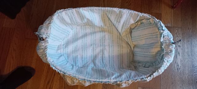 Bambola vintage 1988 con culla basculant