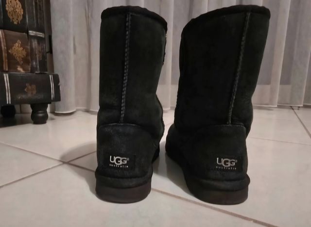 Ugg