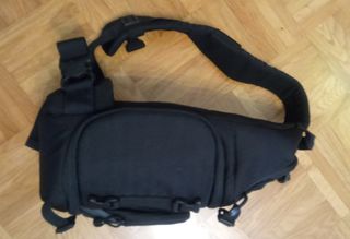 Lowepro Slingshot 100AW bandolera.