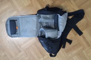 Lowepro Slingshot 100AW bandolera.