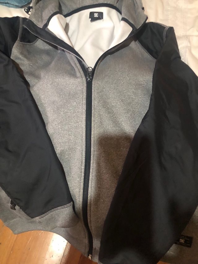 Chaqueta DC Hombre Gris-Negra