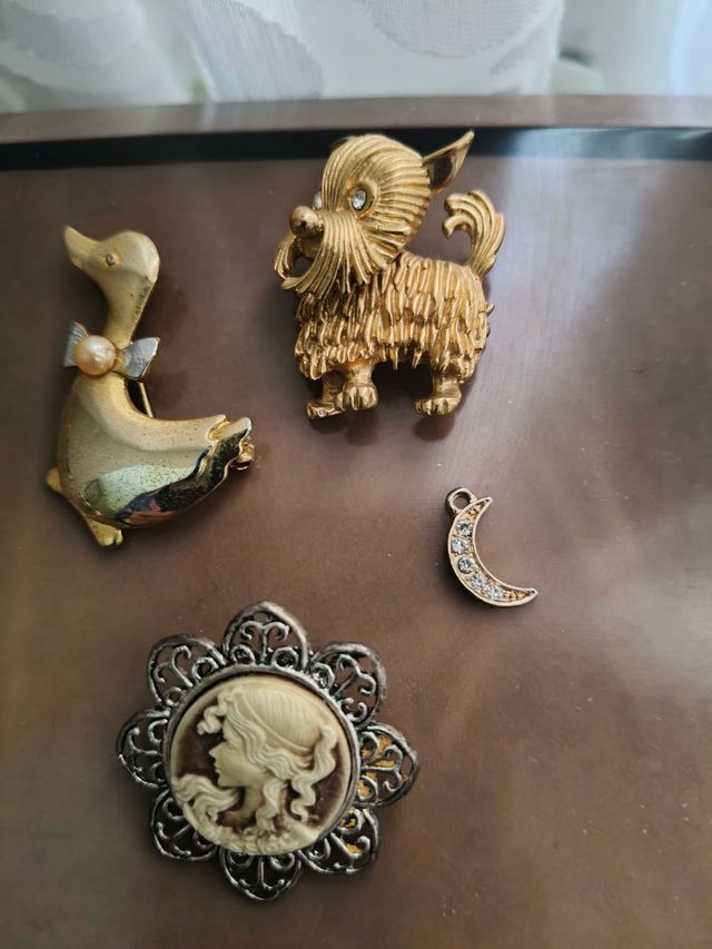 Bonitos broches varios