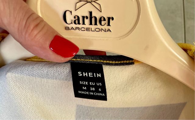 Precioso Blazer corto estampado geometrico 