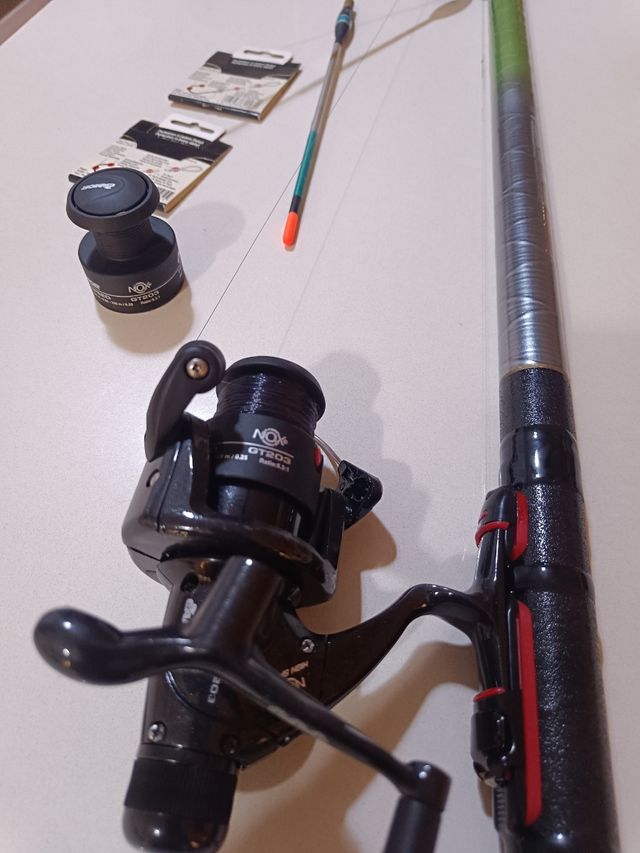 Caña de pescar con carrete