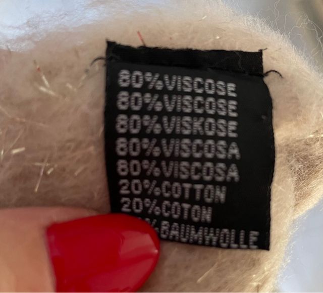 Bufanda con flecos con hilo dorado 