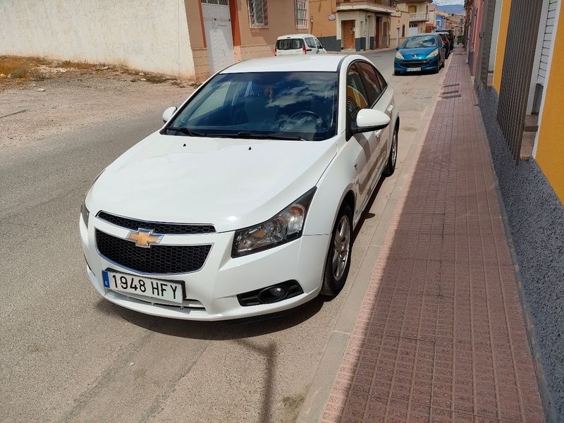 Chevrolet Cruze 2011 - foto 1