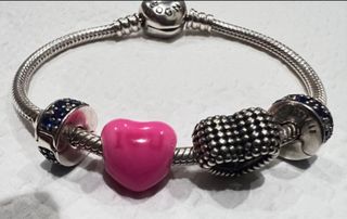 Charm Pandora Corazón rojo -plata