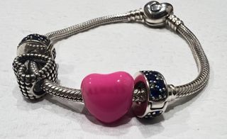 Charm Pandora Corazón rojo -plata