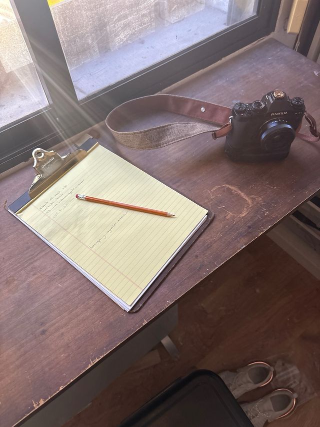 Mesa abatible de madera 120x40x2.5cm.
IKEA