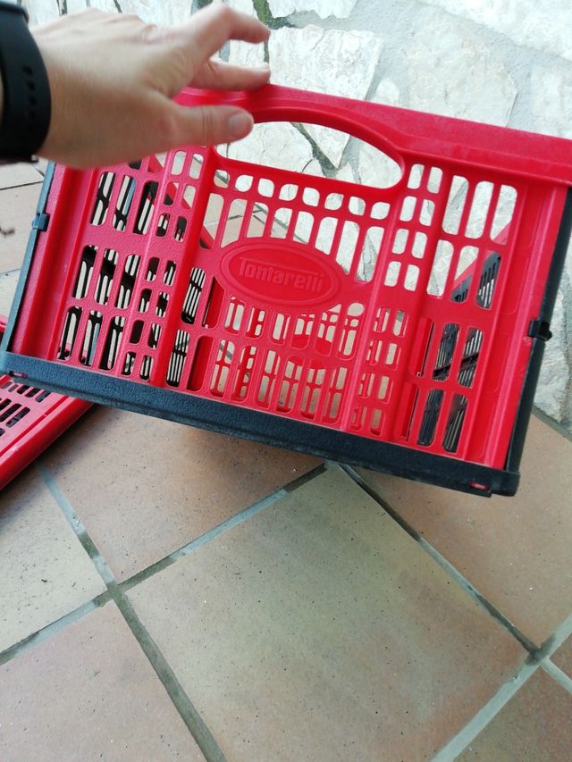 1 Caja Plegable roja y negra