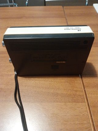 Radio Hitachi modello TH 801