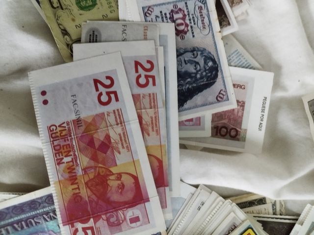 Billetes antiguos de colección