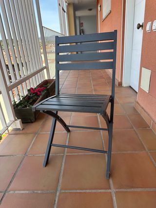 Silla plegable metal negra