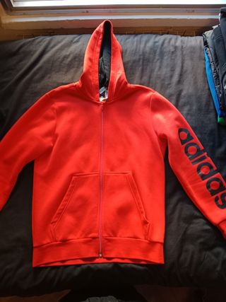 Chaqueta Adidas roja con capucha