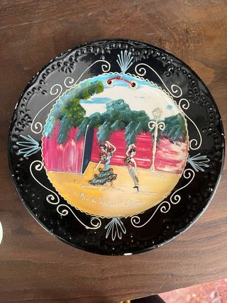 2 Platos pintados a mano