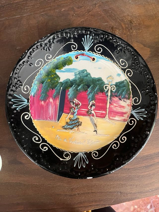 2 Platos pintados a mano