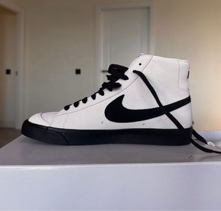 Nike Blazer Mid '77 - Blancas y Negras Talla 42