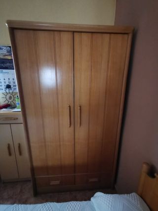 Habitación madera pino