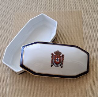 Seleziona scatola in porcellana in edizione speciale 