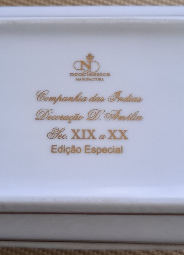 Selecionar caixa de porcelana edição especial 