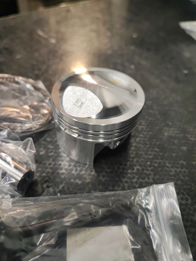 Pistón y Válvulas 110cc-125cc