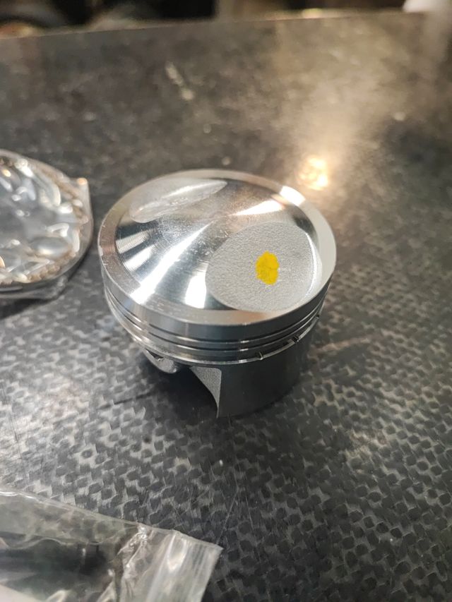 Pistón y Válvulas 110cc-125cc