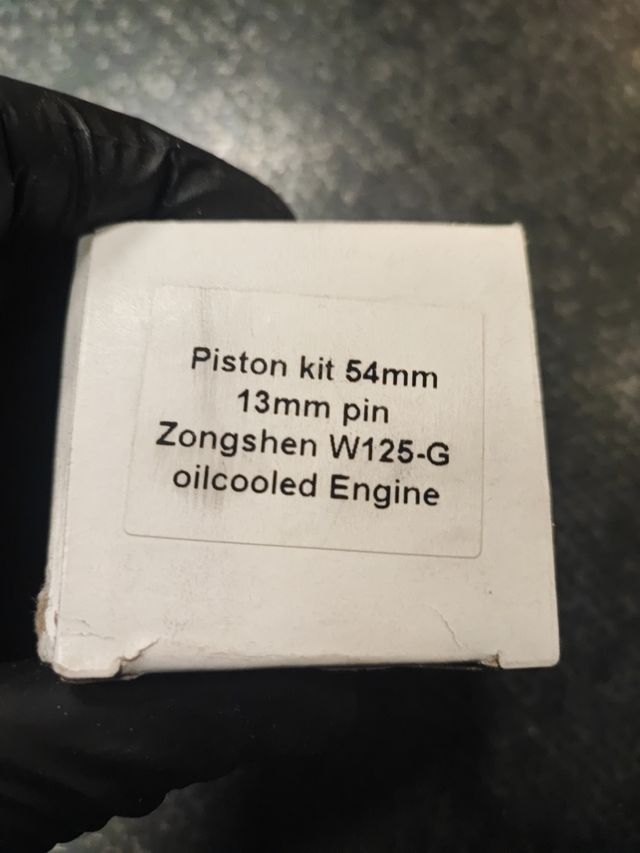 Pistón y Válvulas 110cc-125cc