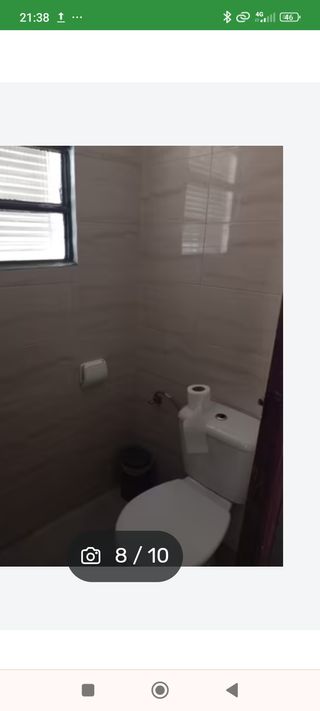 Bar y diversas dependencias.